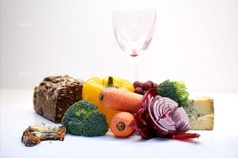Vegetables and red wine 