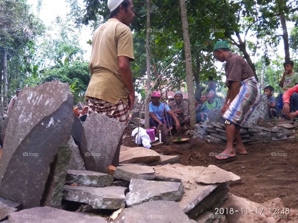 funeral graveyard culture megalitikum etnik tradisional Indonesia