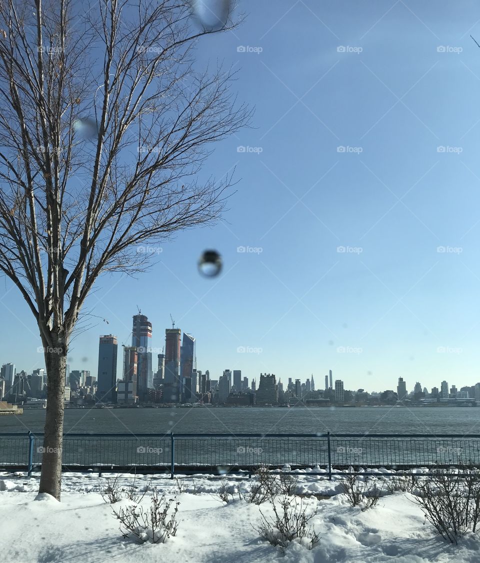 Raindrops on Manhattan 