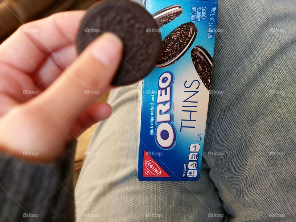 Oreo thins cookies