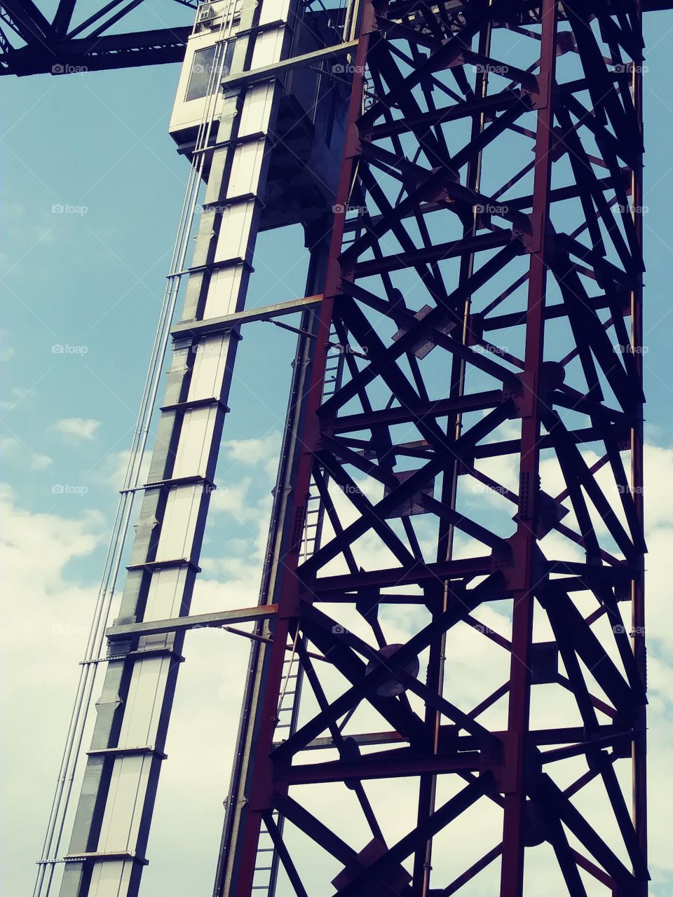 Elevator leading to the walkway over Hudson River 