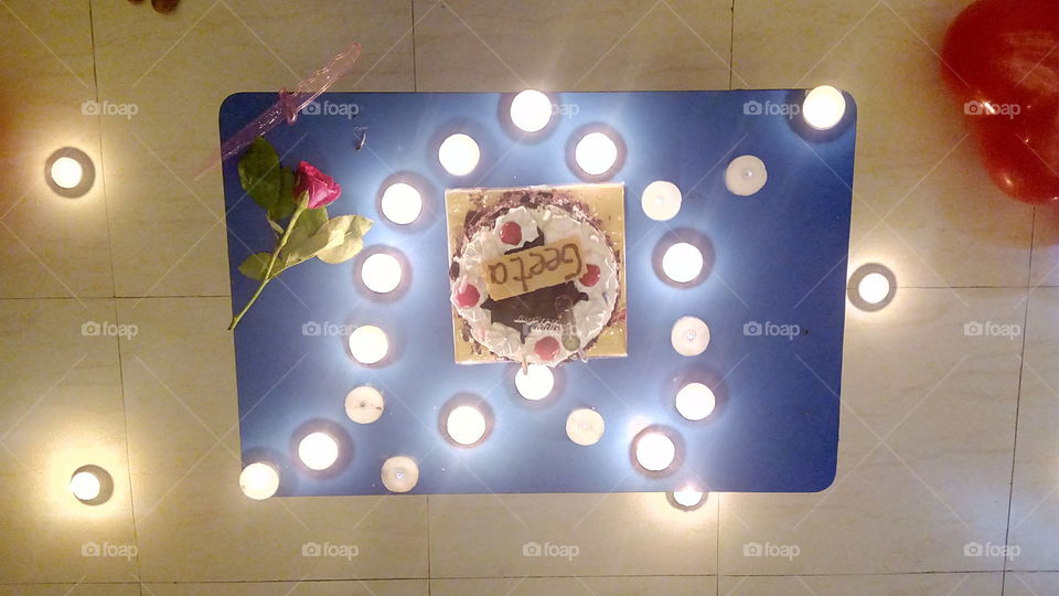 candle love with cake