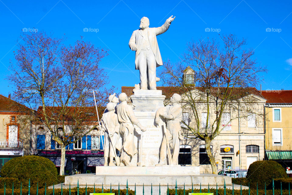 Statut de Jean Jaurès
