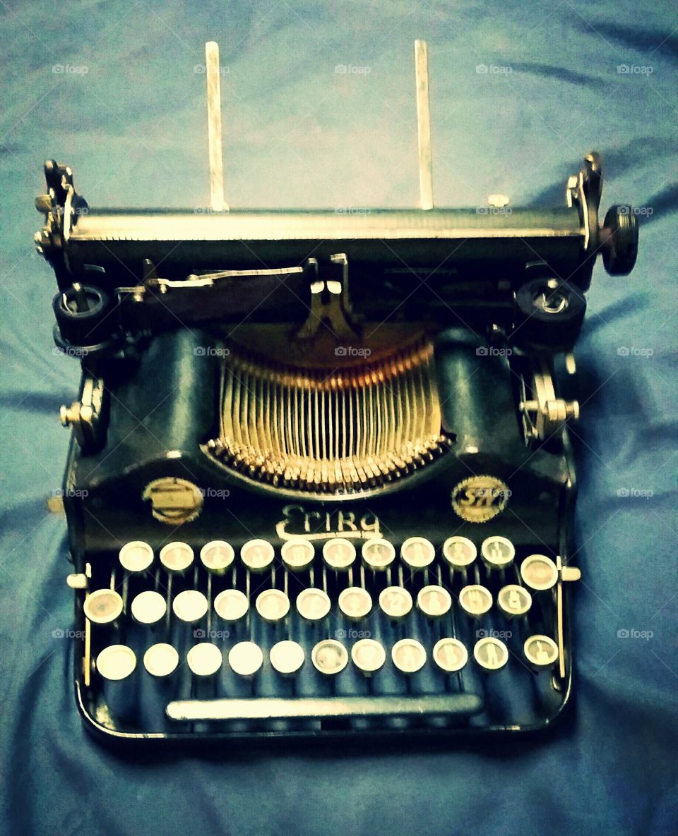 Erika Cyrillic Typewriter