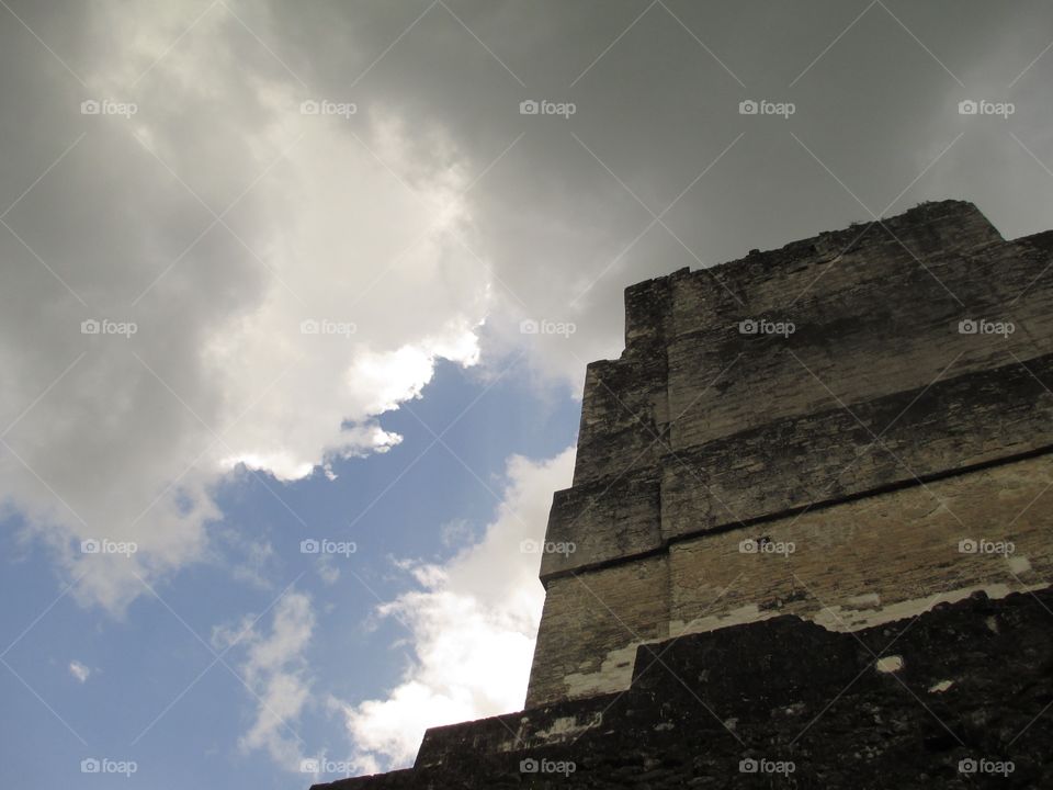 Tikal skyline 