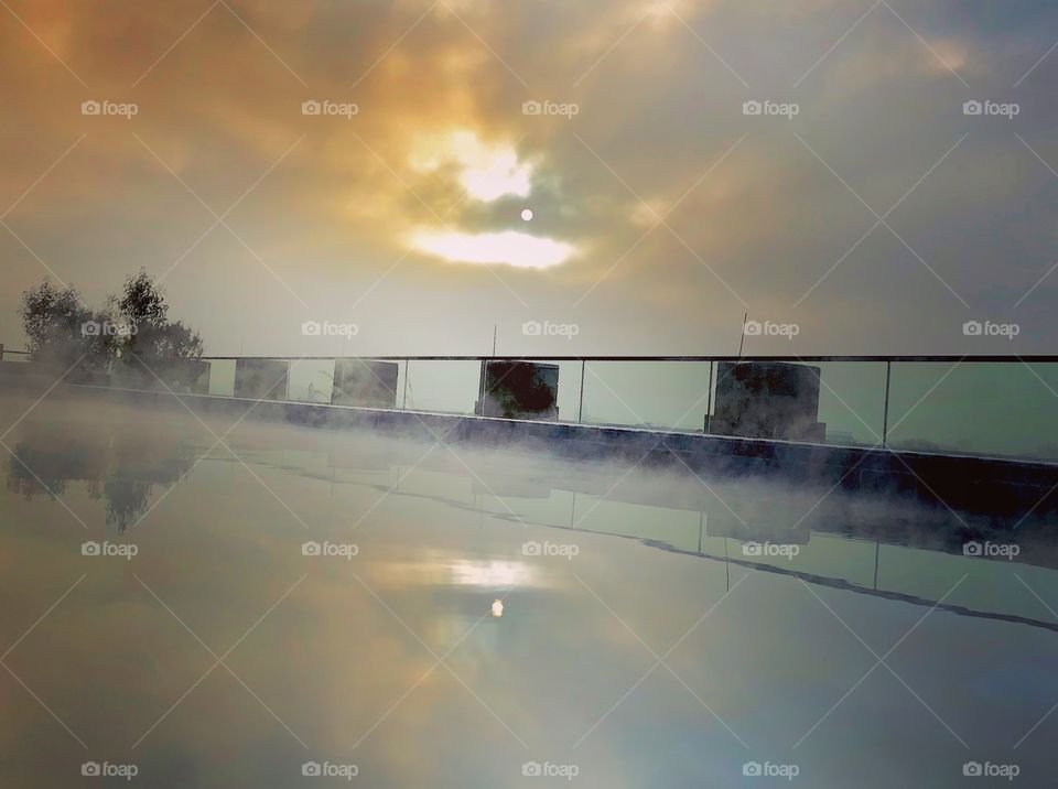 Pool mist