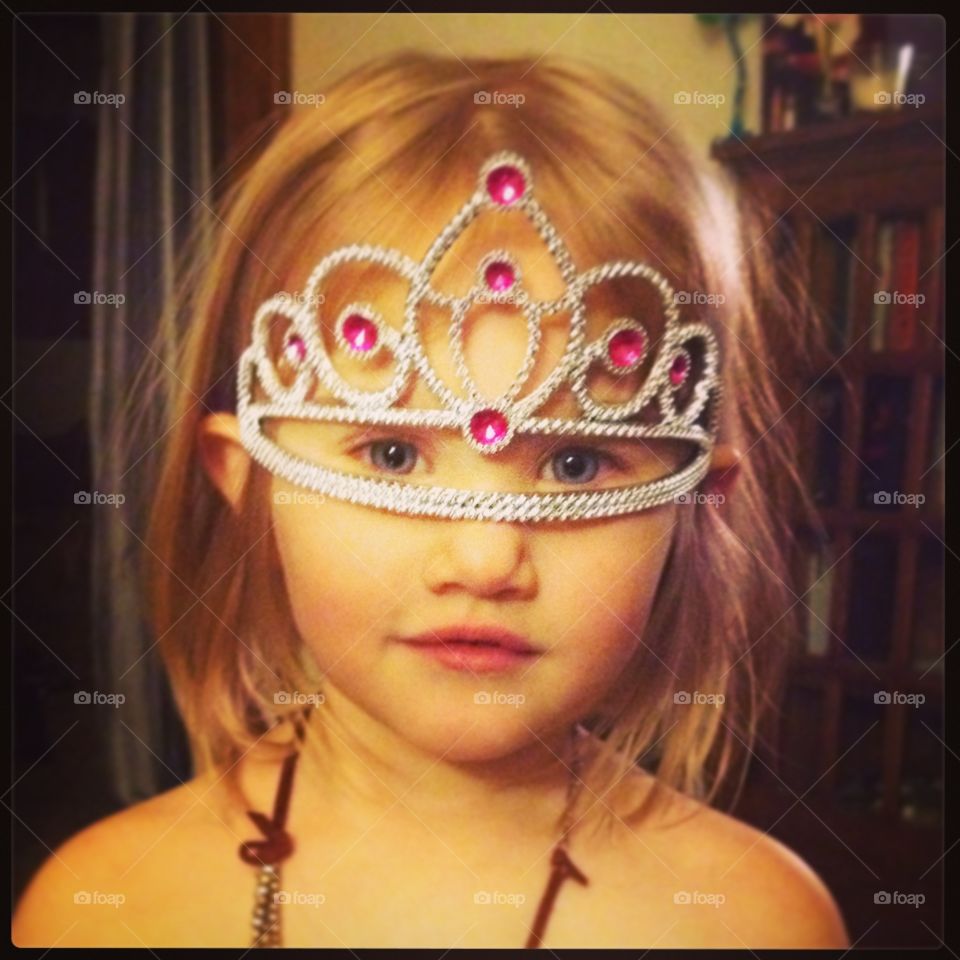 New way to wear crown