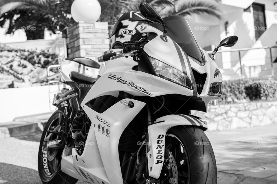 white honda cbr motorcycle