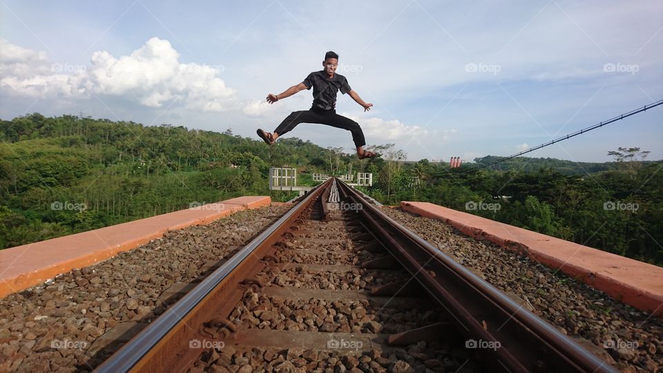 jump in rail