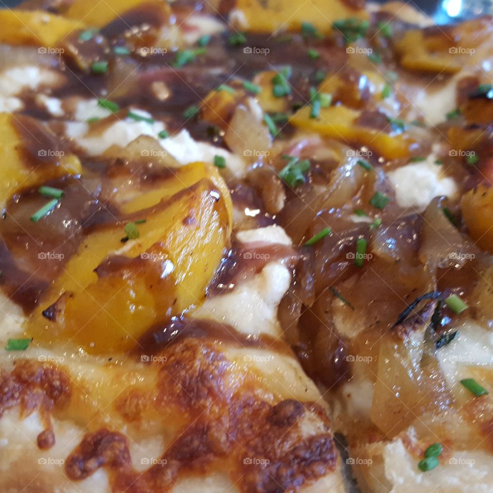 peach pizza