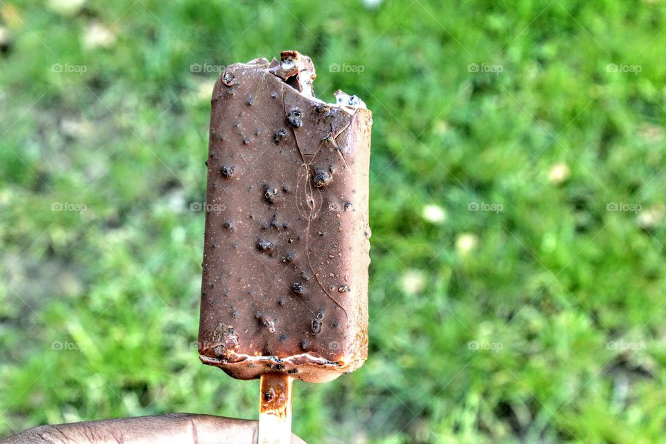 cookies and cream ice cream bar
