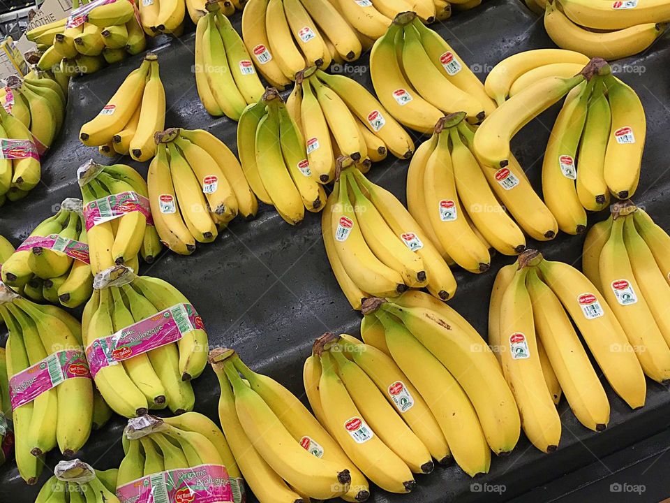 Yellow bananas.