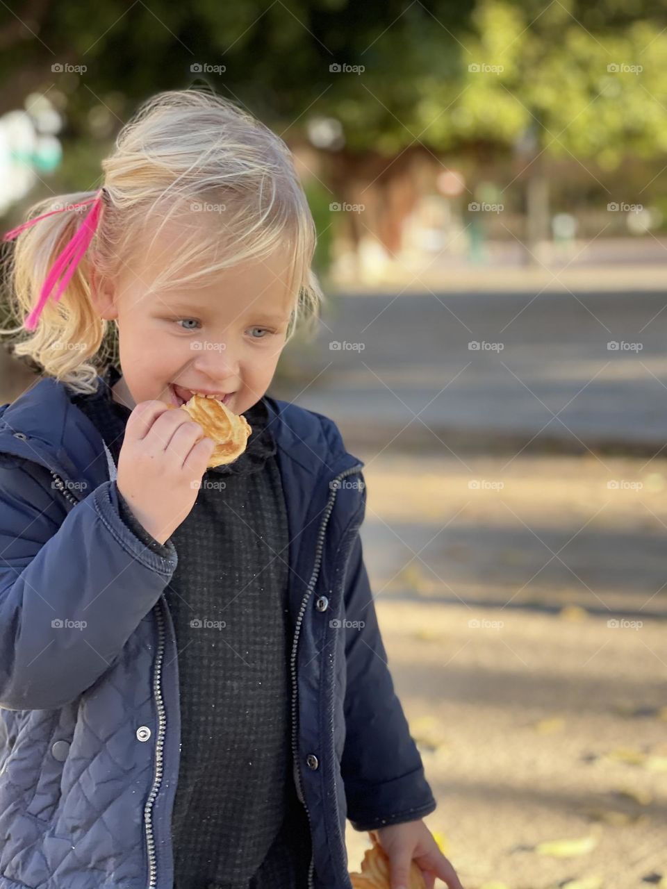 girl and cookies