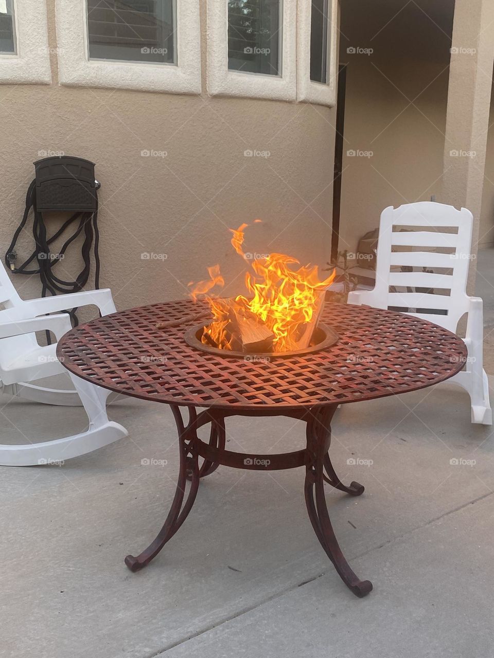Fire pit table