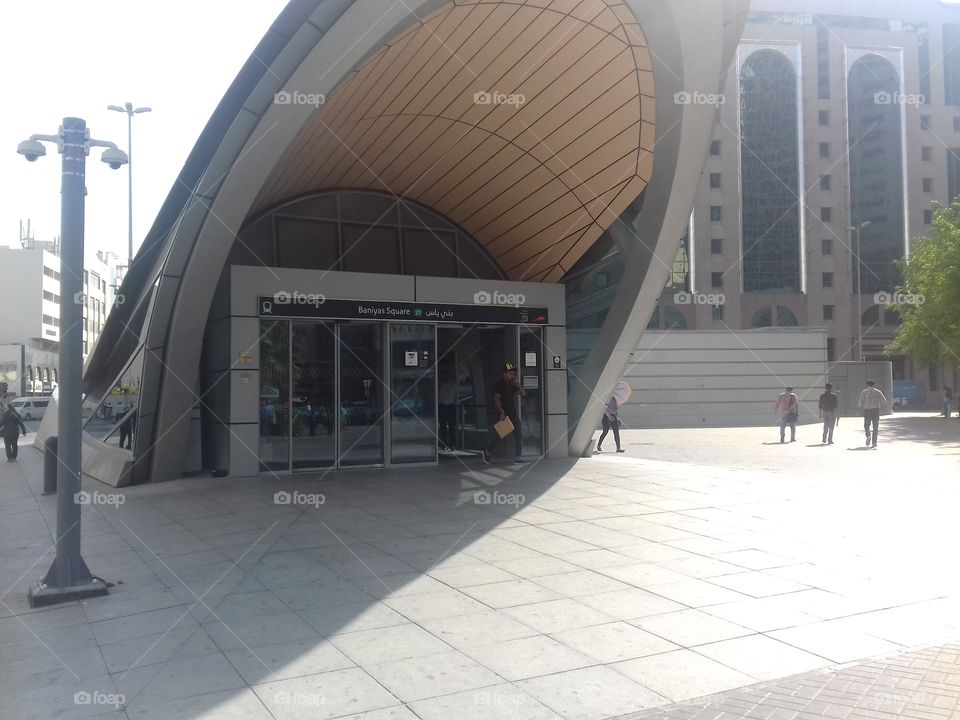dubai metro station baniyas square.