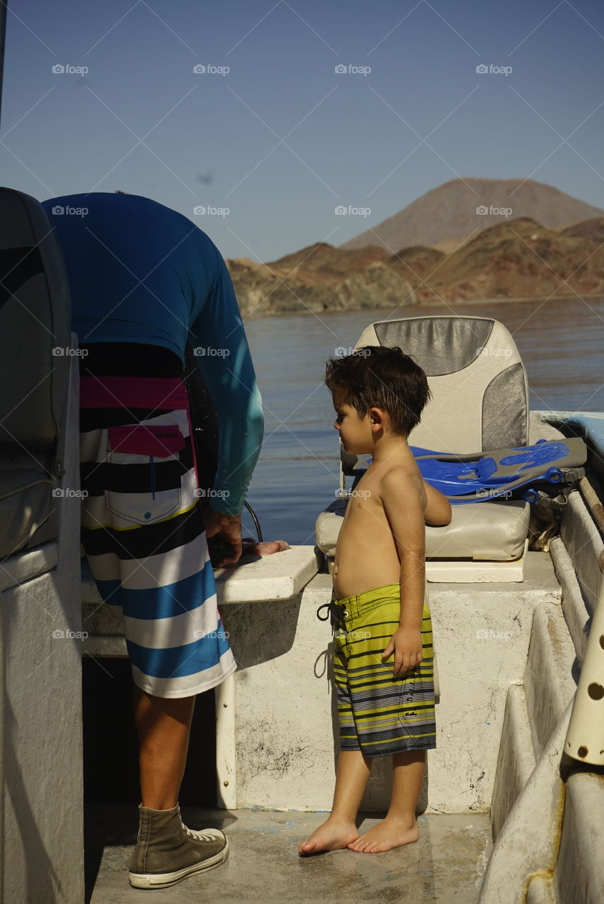 While the captain was preparing some ceviche with the fish he caught, my son was asking many question like all kiddos do. 