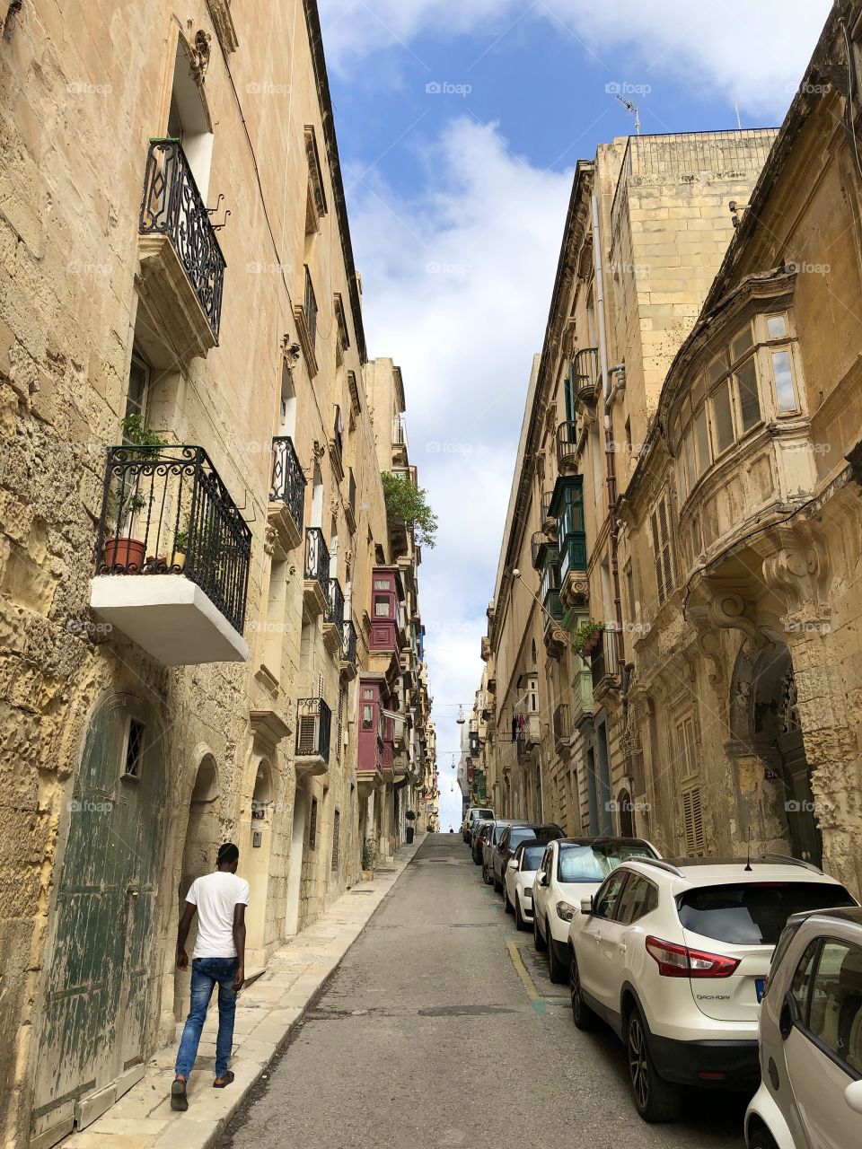 Alley, exploring Malta, Valletta