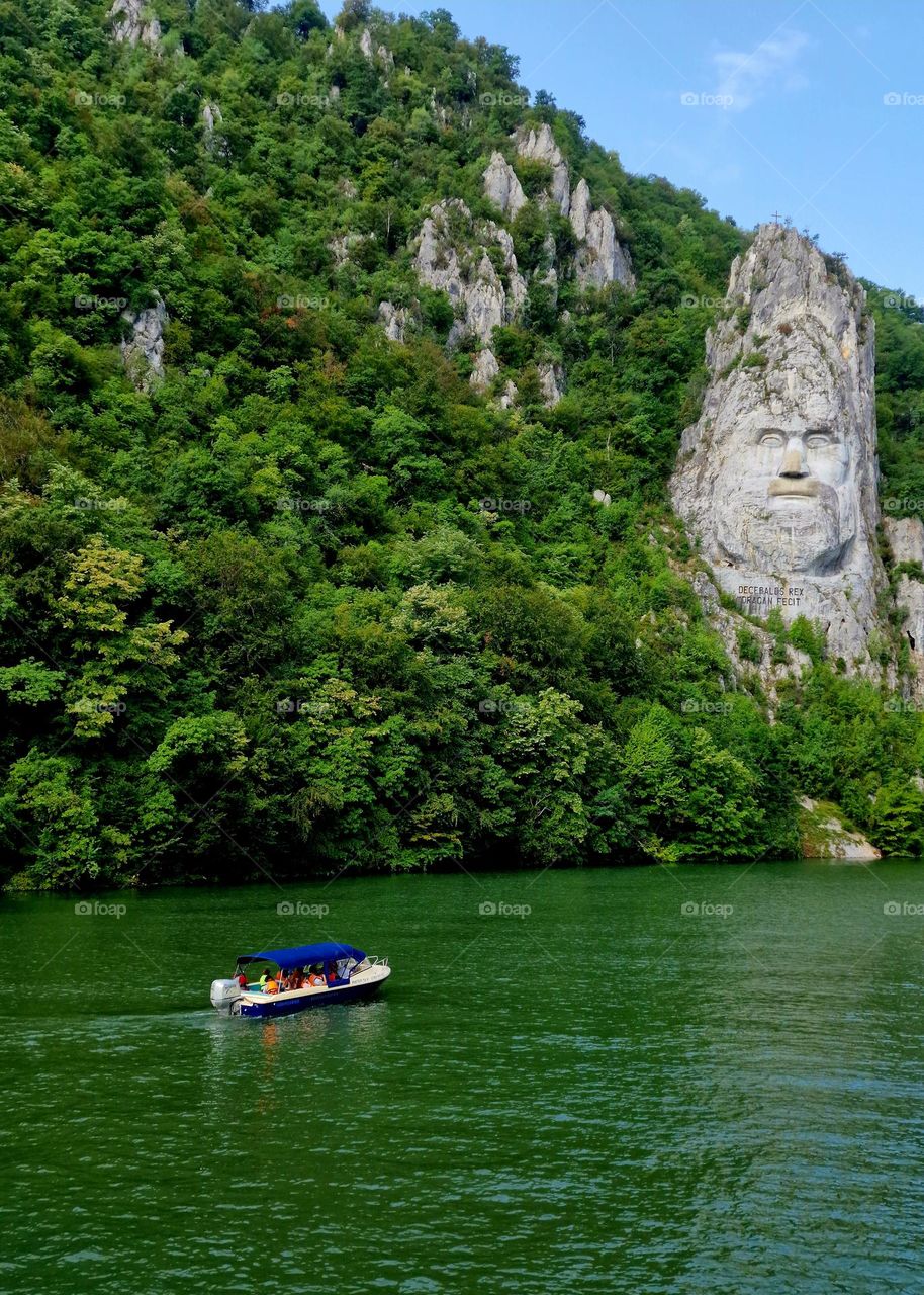 the sculpture of Decebalus' face