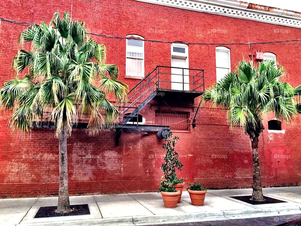 A little red building 