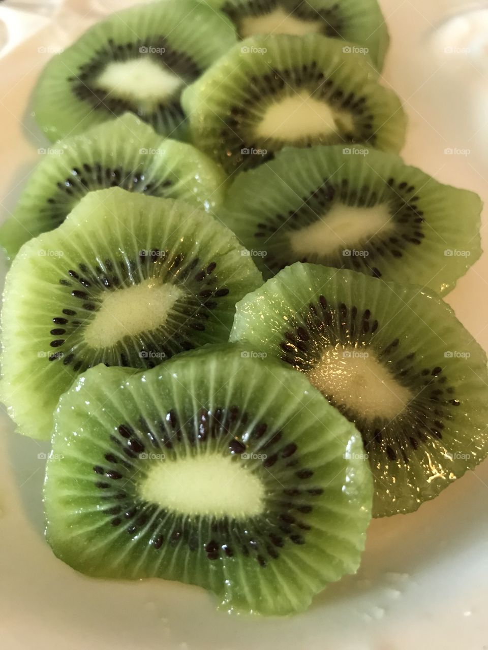 Kiwi slices
