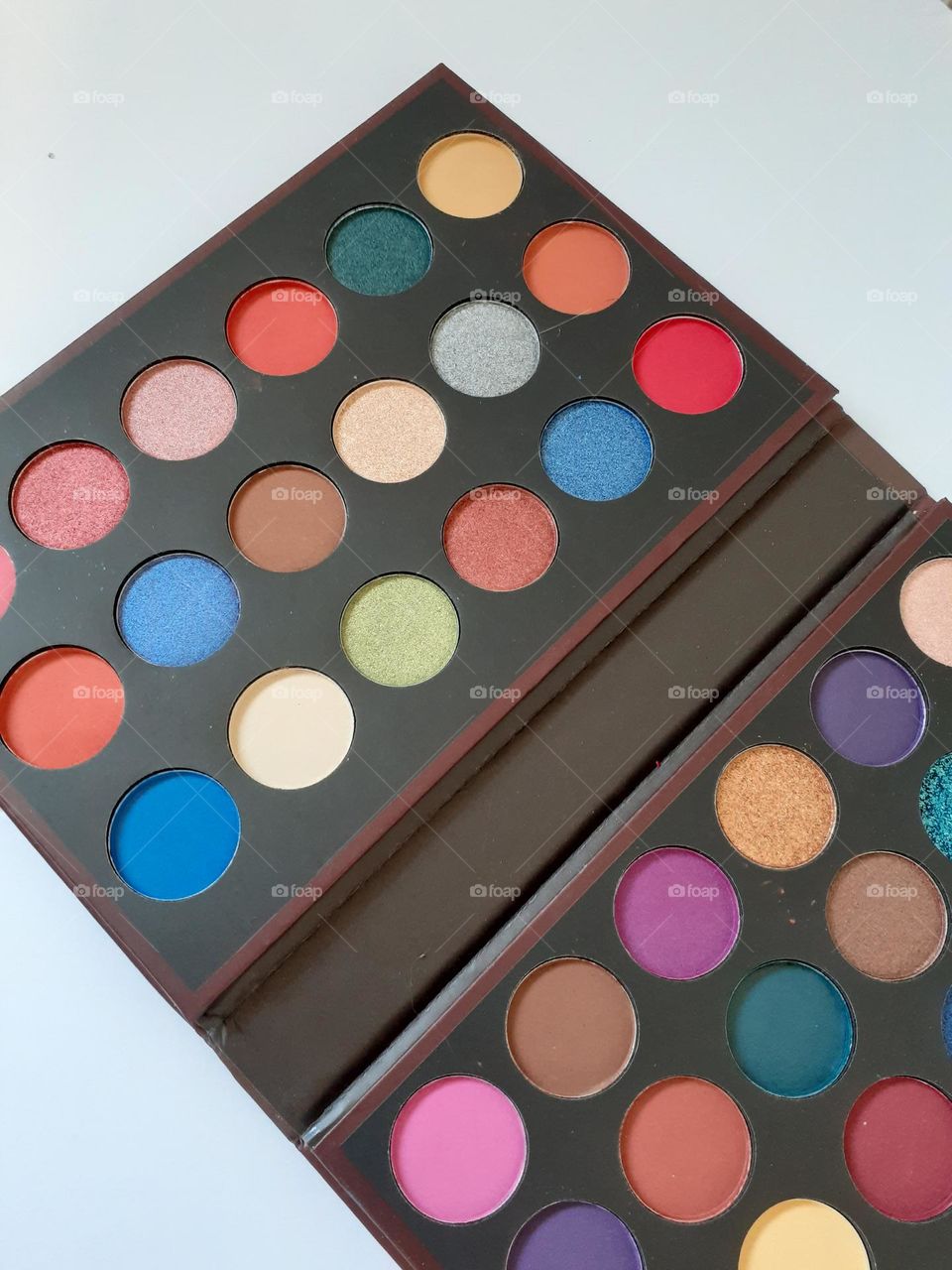 I love makeup and I love bright colors. One of my favorite makeup products is eyeshadow.