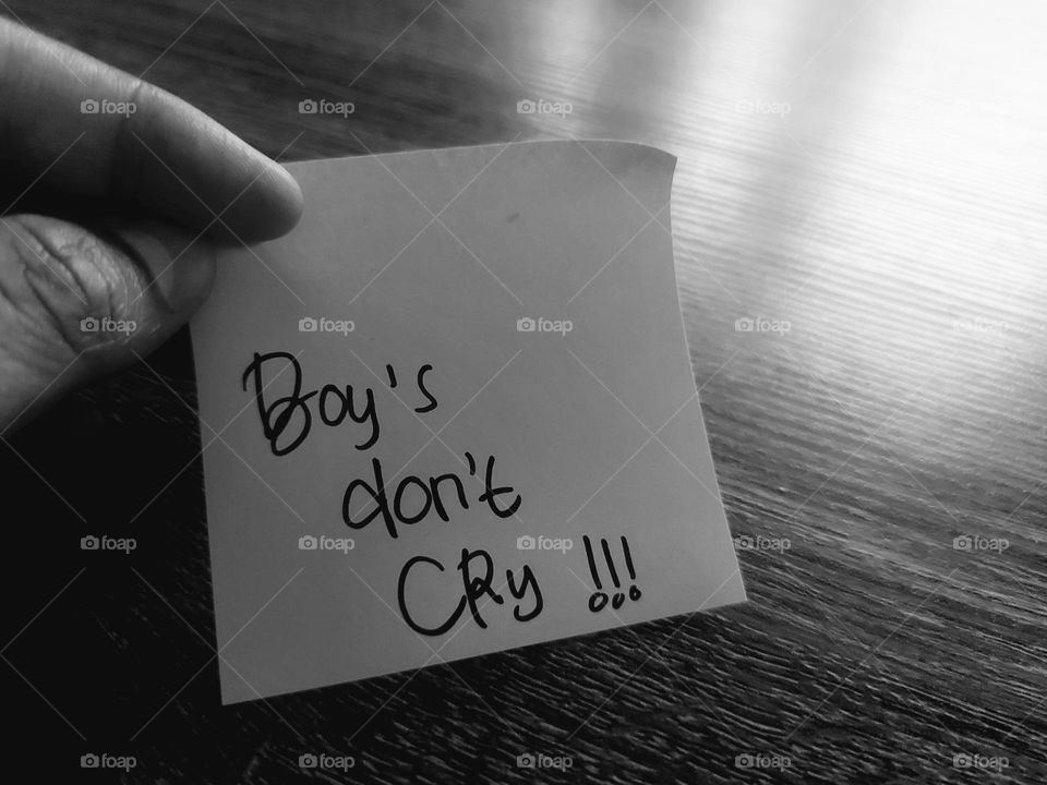 Motivational quotes on a small piece of paper