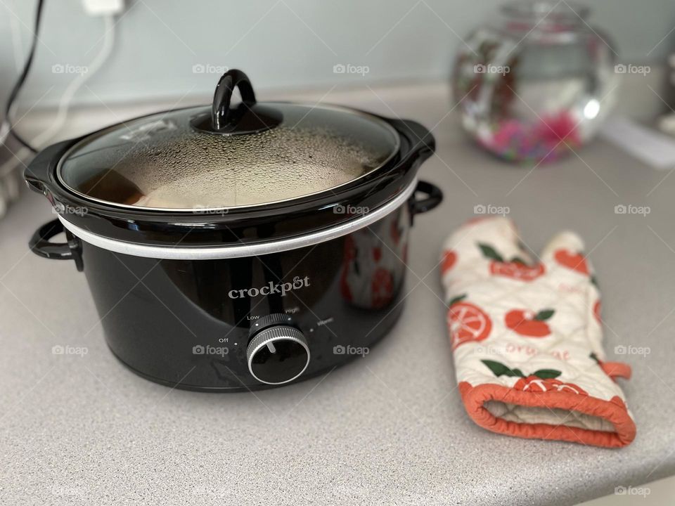 Making dinner in a crock pot, slow cooker dinner for three, cooking for a family, delicious dinner 