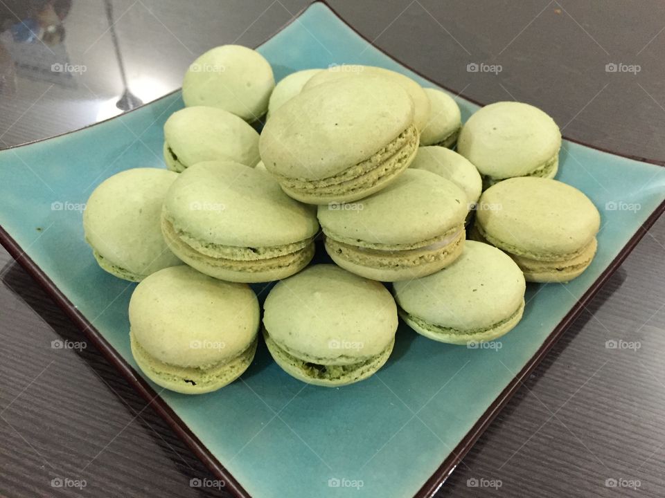 flavor macarons, French macarons, dessert, homemade, baking, green, sweet, yummy, delicious, plate, table, chef, green tea macarons 