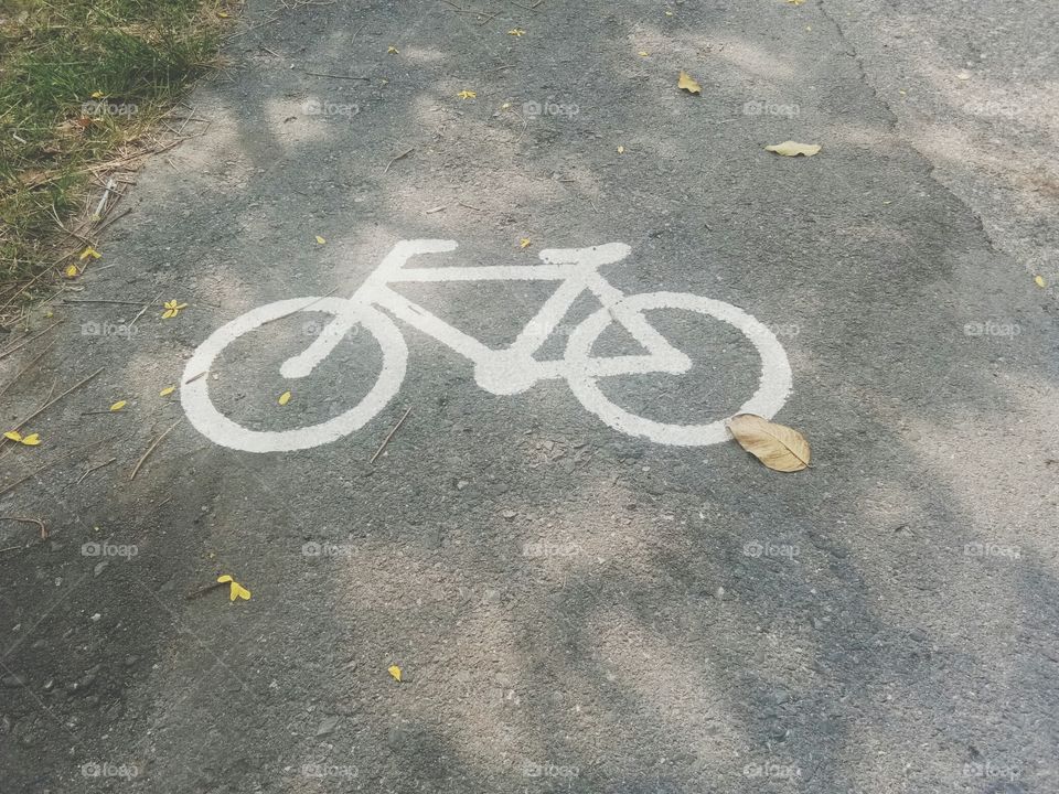 (Sign)white bicycle