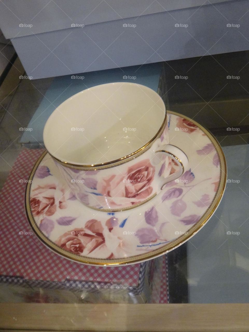 mug with rose pattern