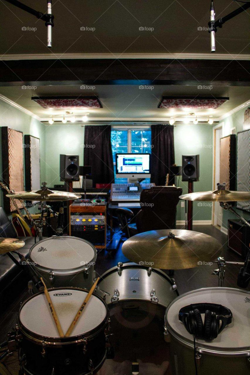 Home recording studio drum tracking recording