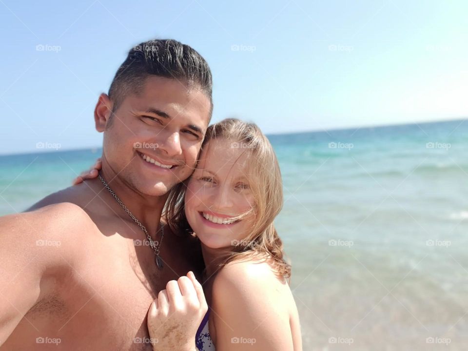 Couple#love#hug#sea#smile#happy