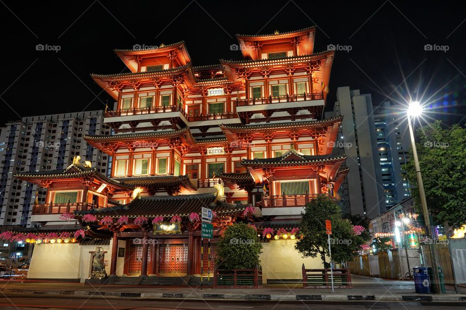 Buddha tooth relic temple at night 
