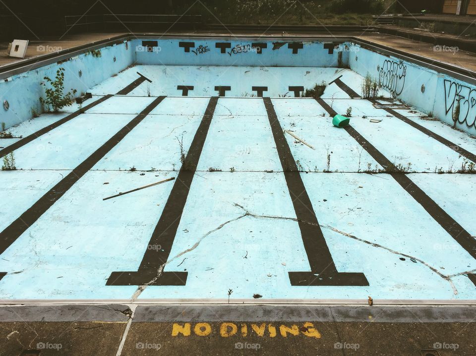 The abandoned pool.