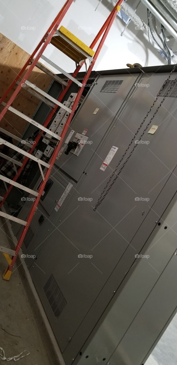 Electrical Distribution Commercial Constuction