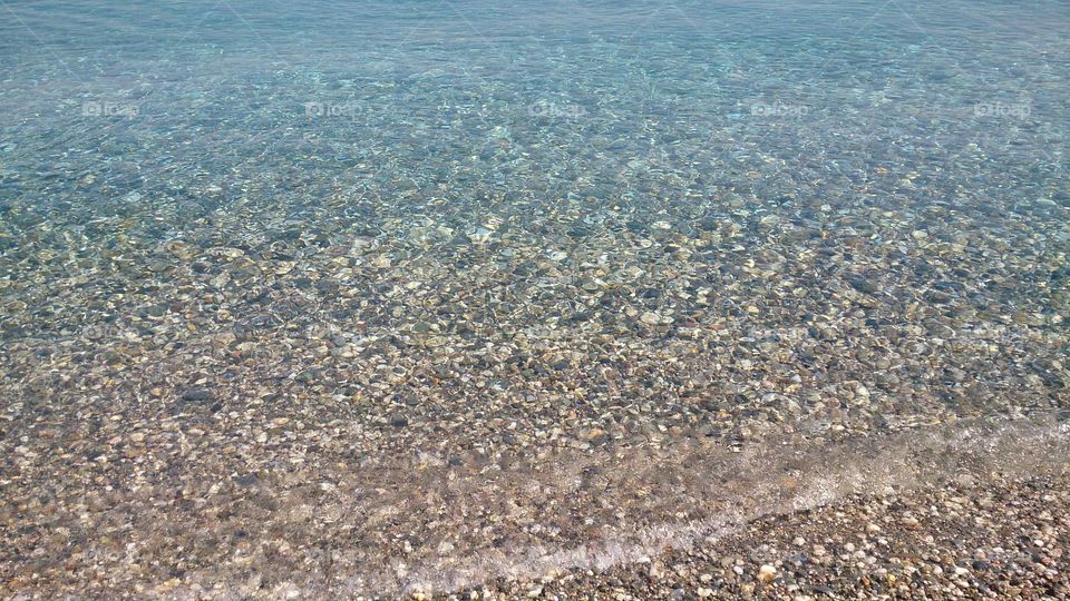 spiaggia cristallina. costa siciliana