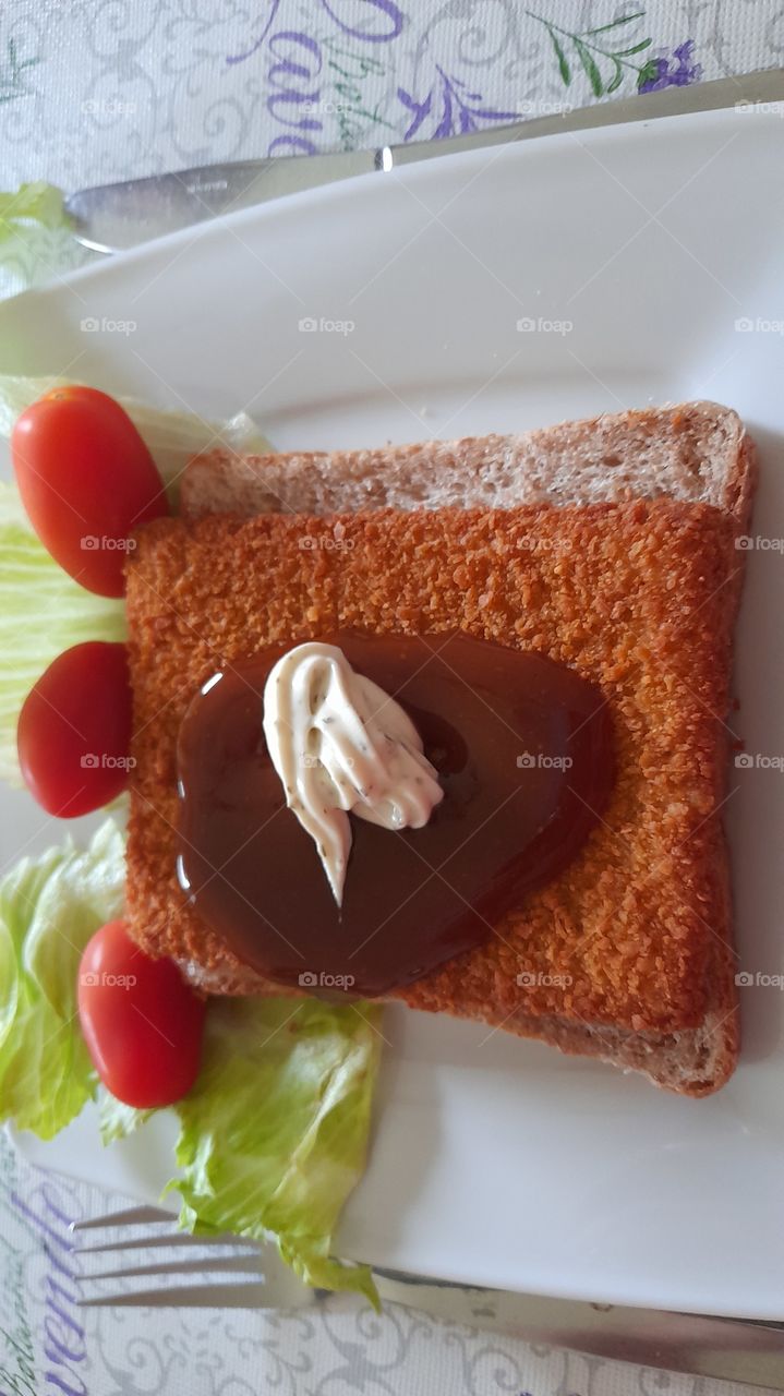 meat and salad 🌞🍽