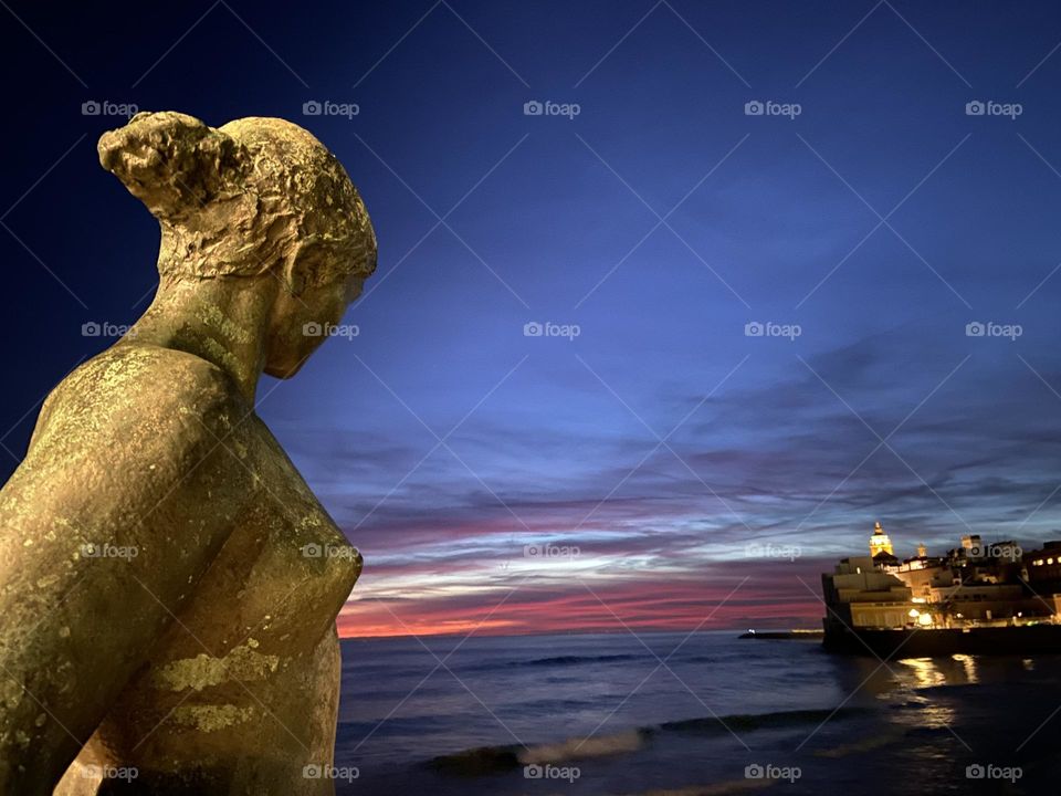 Eternal sunset gazer