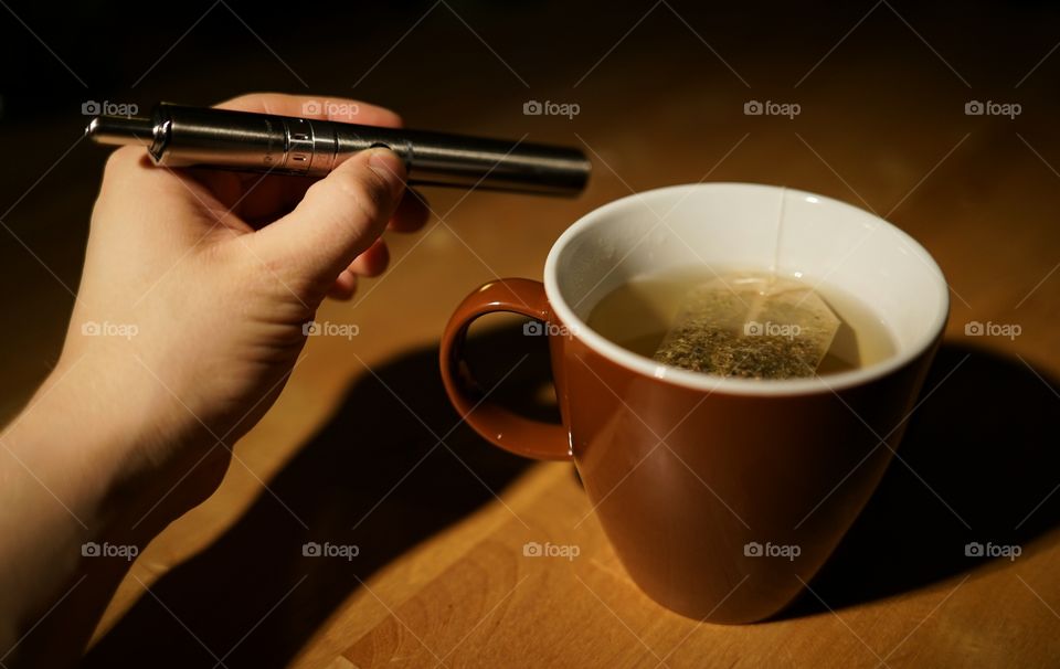 Electronic Cigarette and Tea