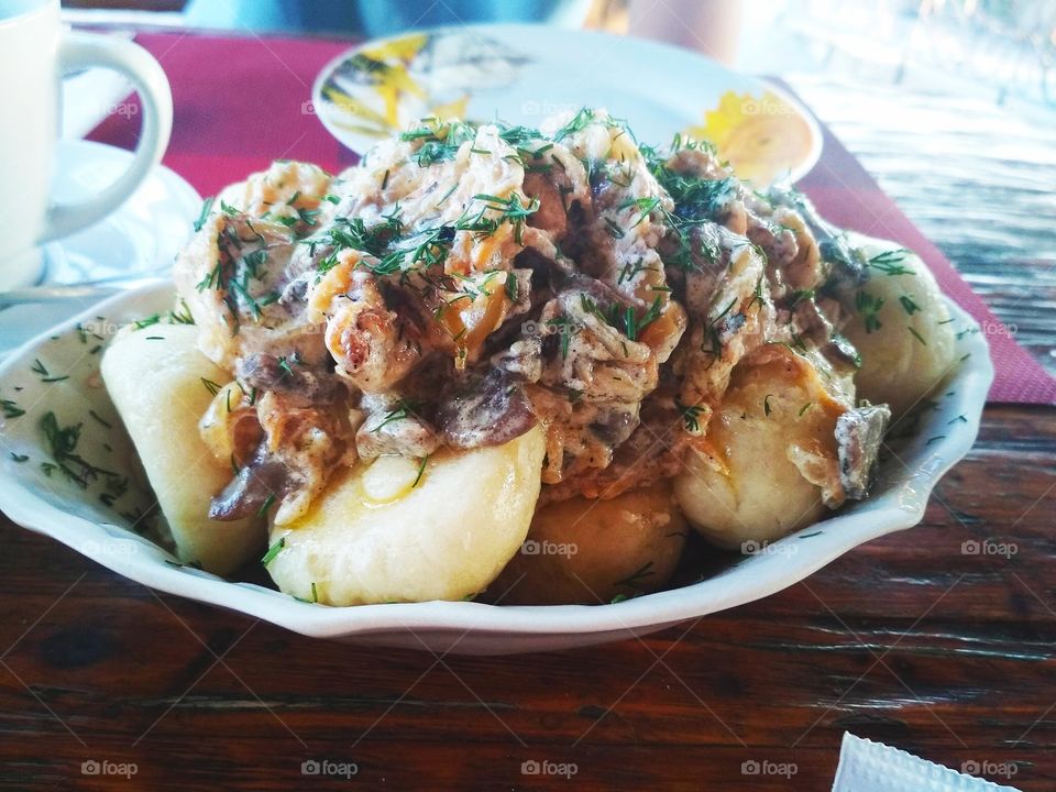 Local food. Полтавські галушки