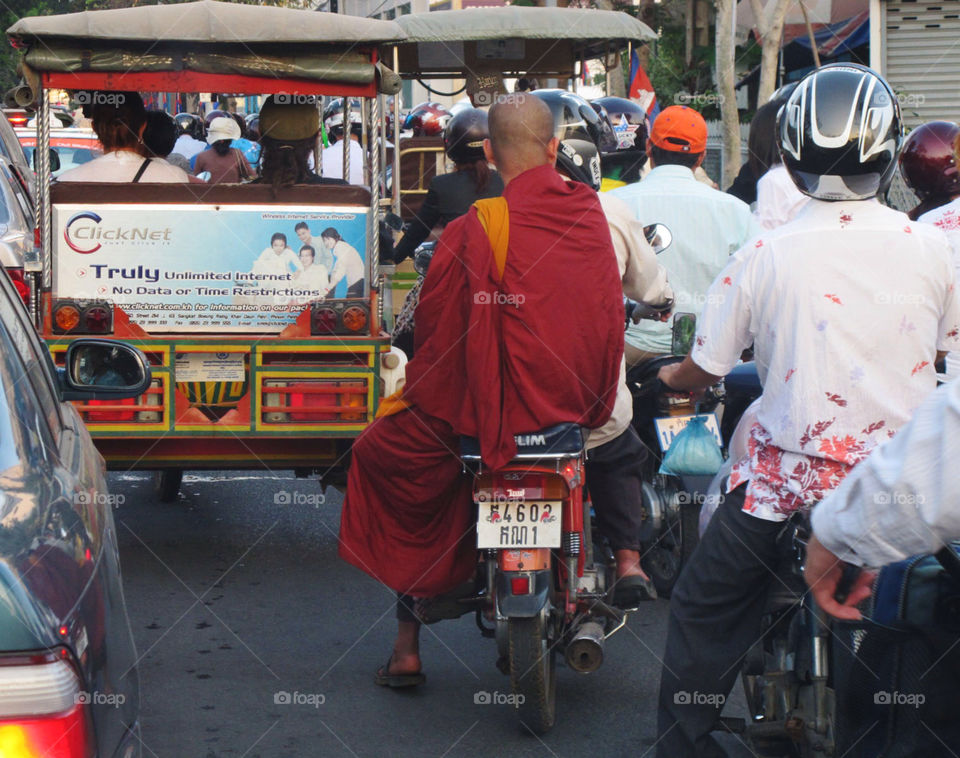 bike traffic monk phnom penh by jpt4u