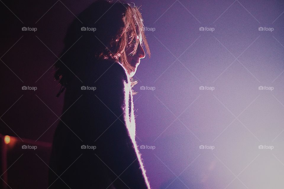 I just wanna see the l i g h t.