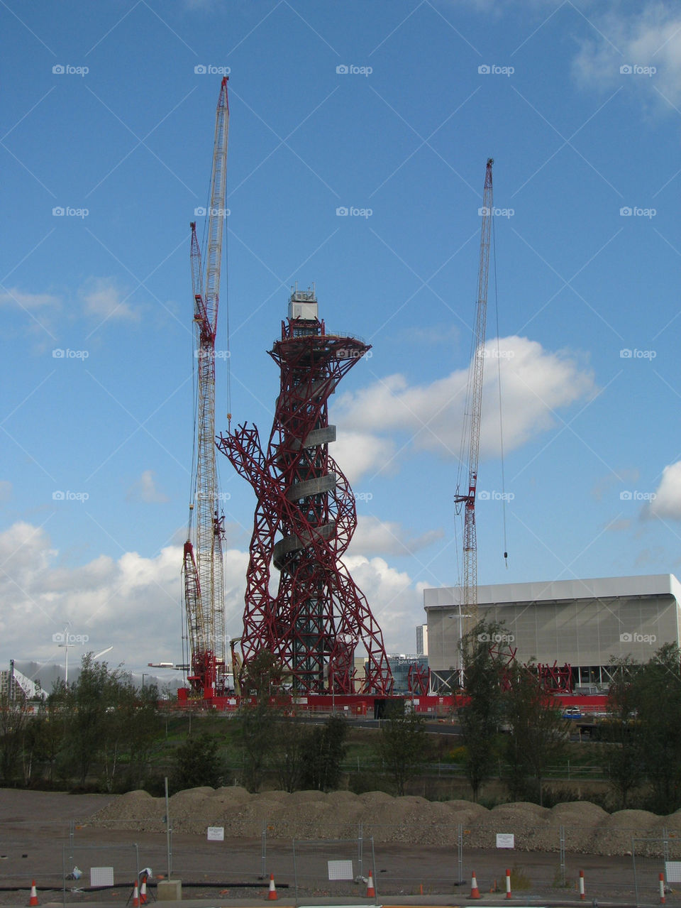 construction cranes orbit olympic-park by lizajones