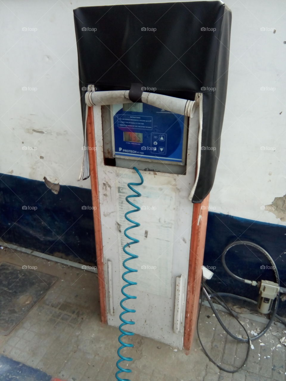 air pressure checking machine