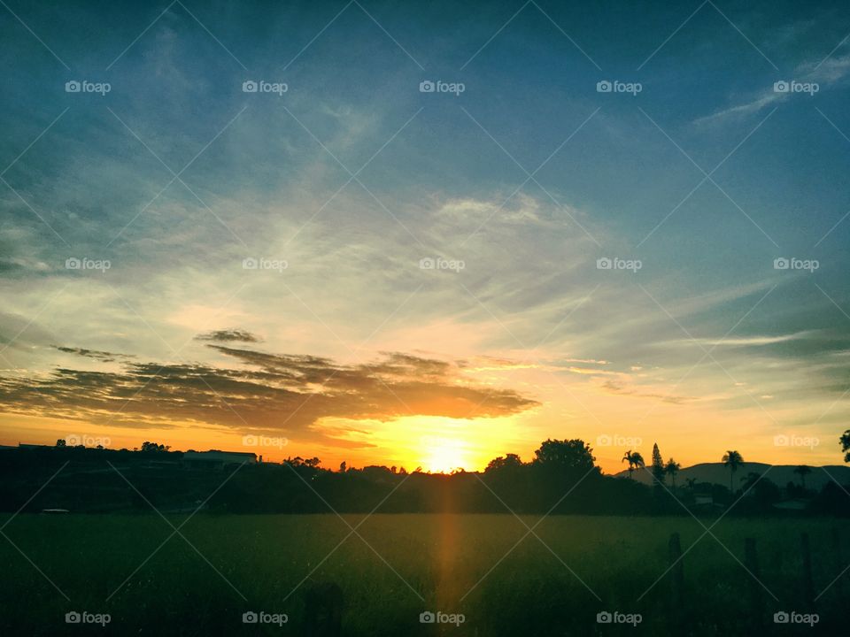 ✌🏻️Desperta, #Jundiaí!
Ótima 4a feira a todos.
🌅
#sol
#sun
#sky
#céu
#nature
#manhã
#morning
#alvorada
#natureza
#horizonte
#fotografia
#paisagem
#amanhecer
#mobgraphia
#FotografeiEmJundiaí
#brazil_mobile