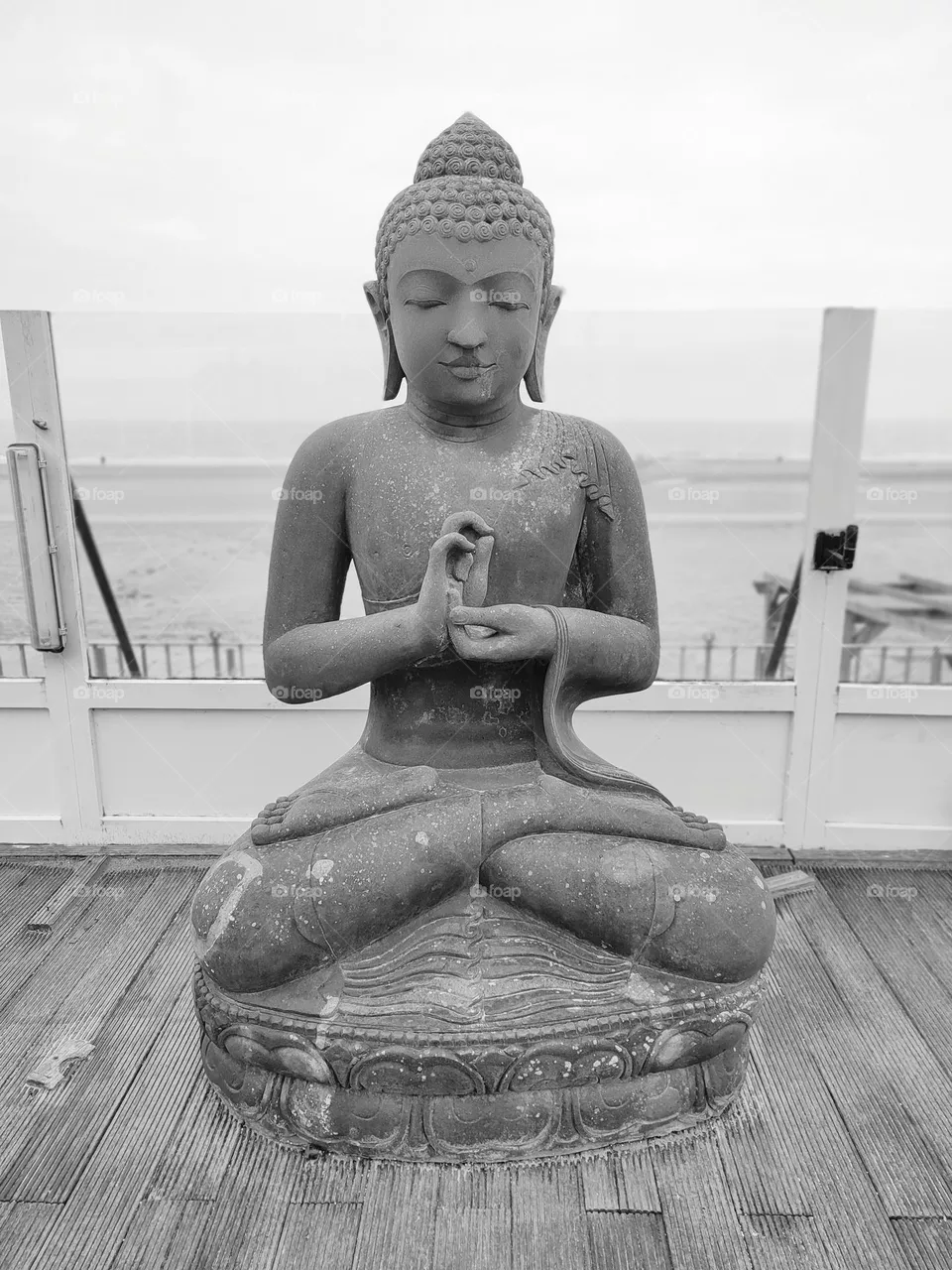 Buddha, posture