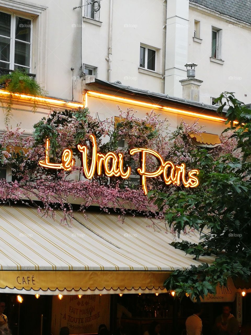 the front of a cafe in the 18th in Paris