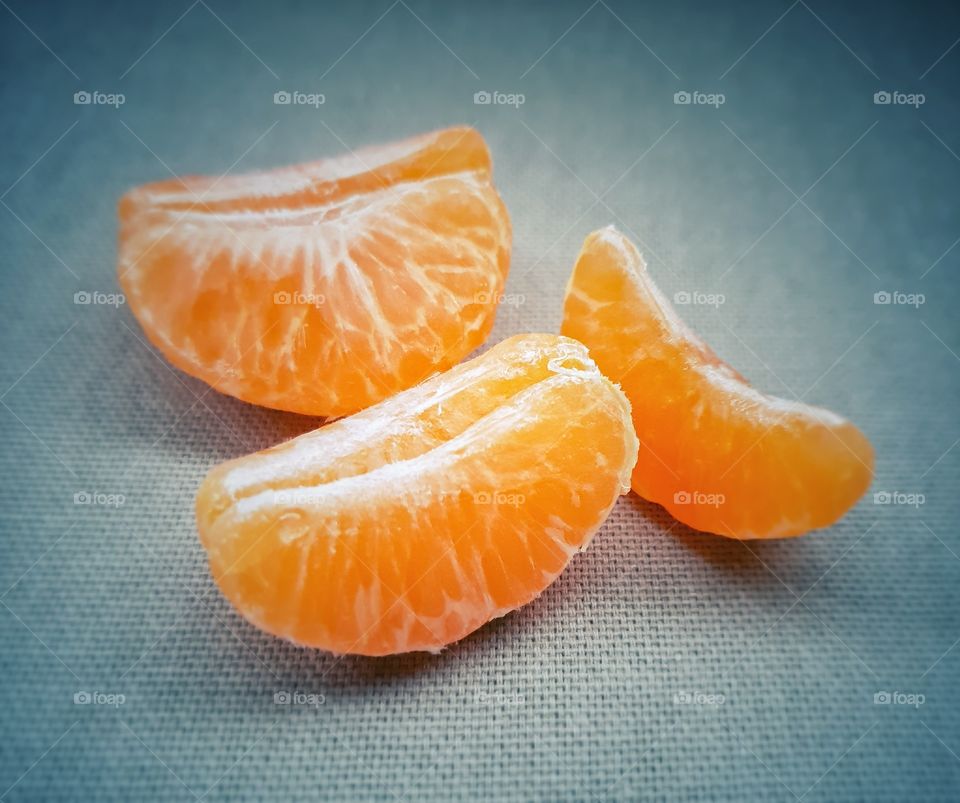 Slices of mandarin