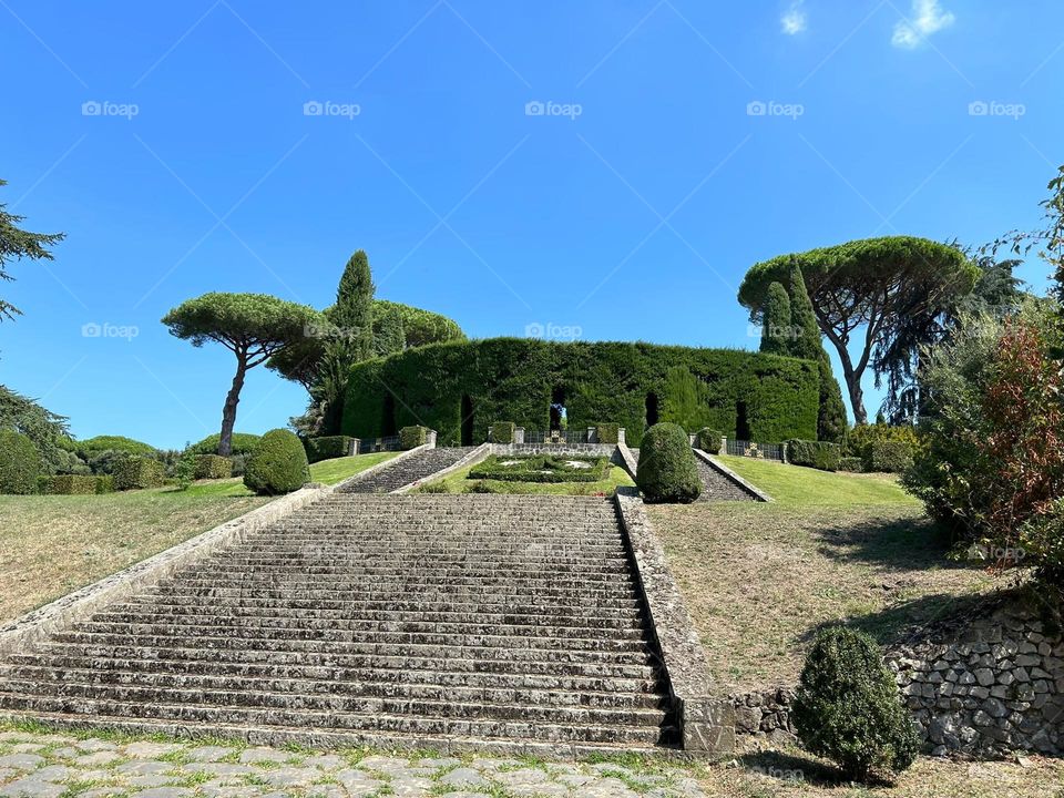 Amazing garden, heaven and earth In perfect harmony.