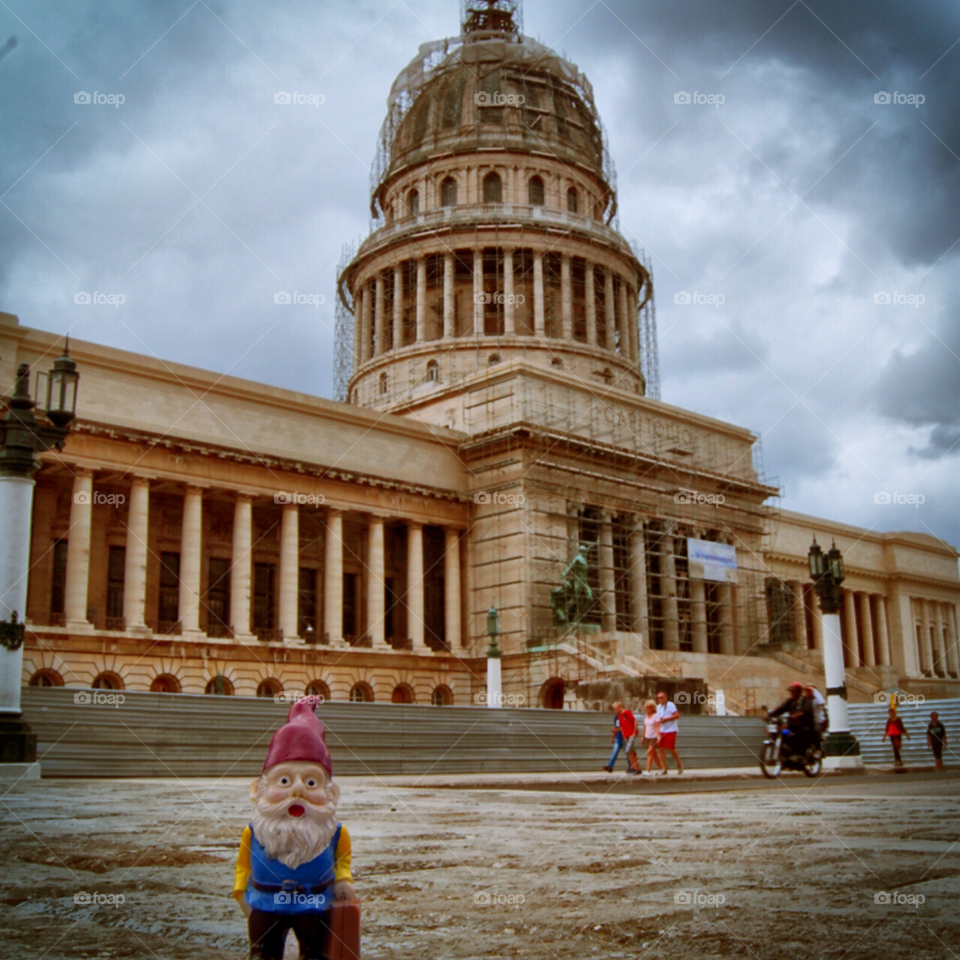Gnome Visits Cuba